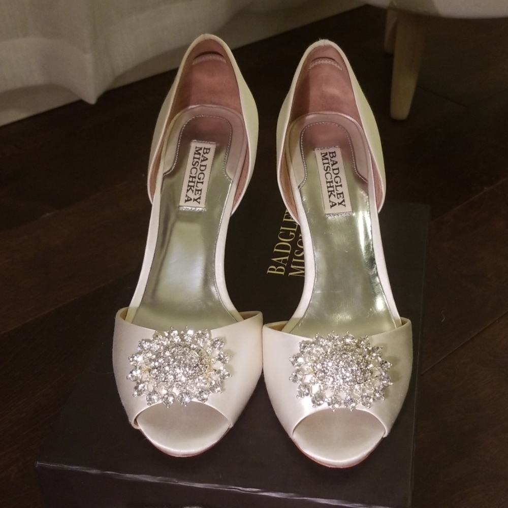 Bradley Mischka White Satin Heels Size 8.5 M